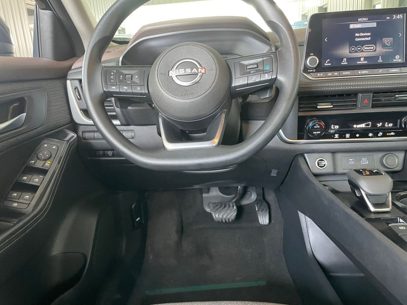 Thumbnail: 2023 Nissan Rogue - 32
