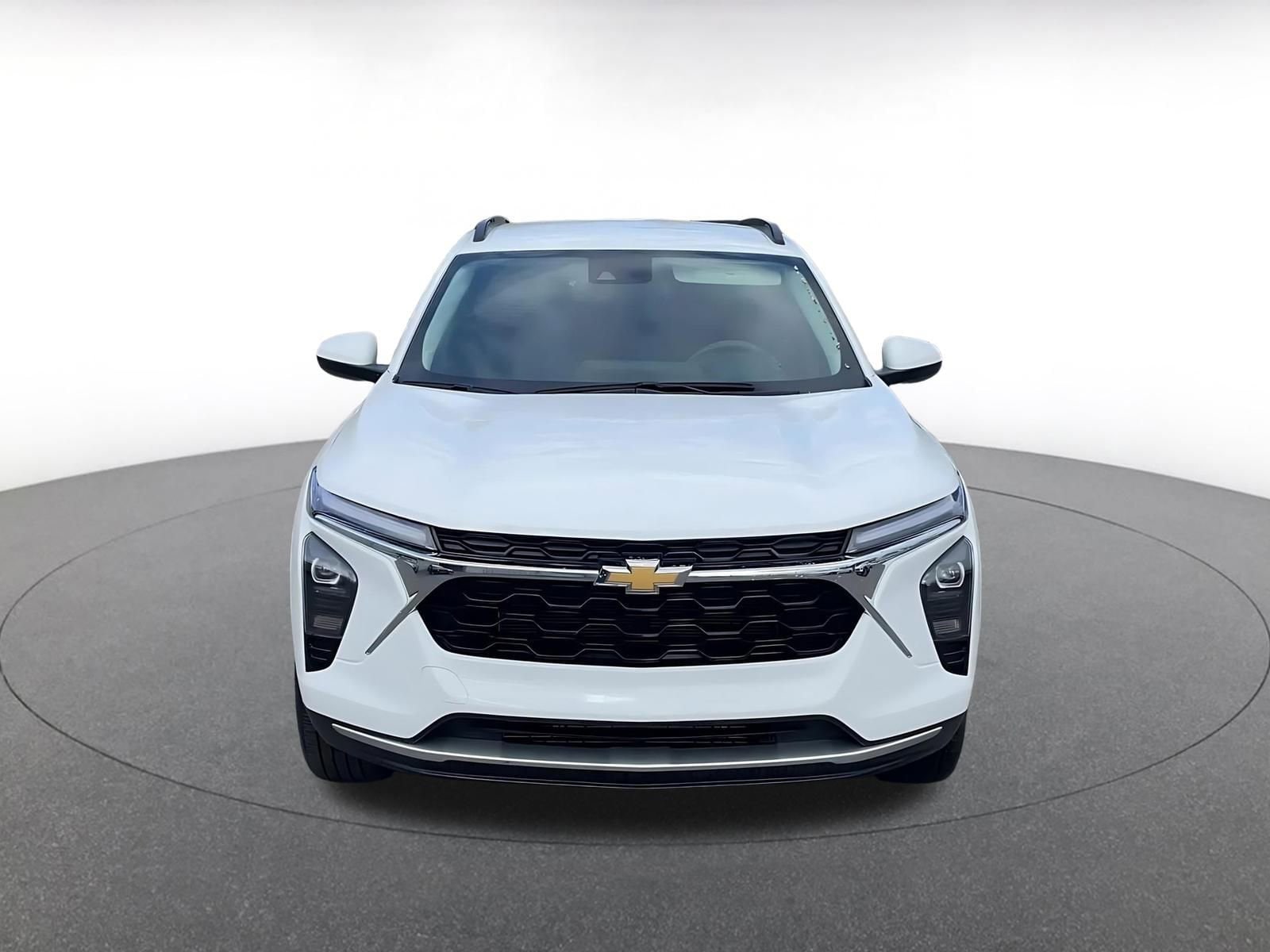 Thumbnail: 2025 Chevrolet Trax - 3