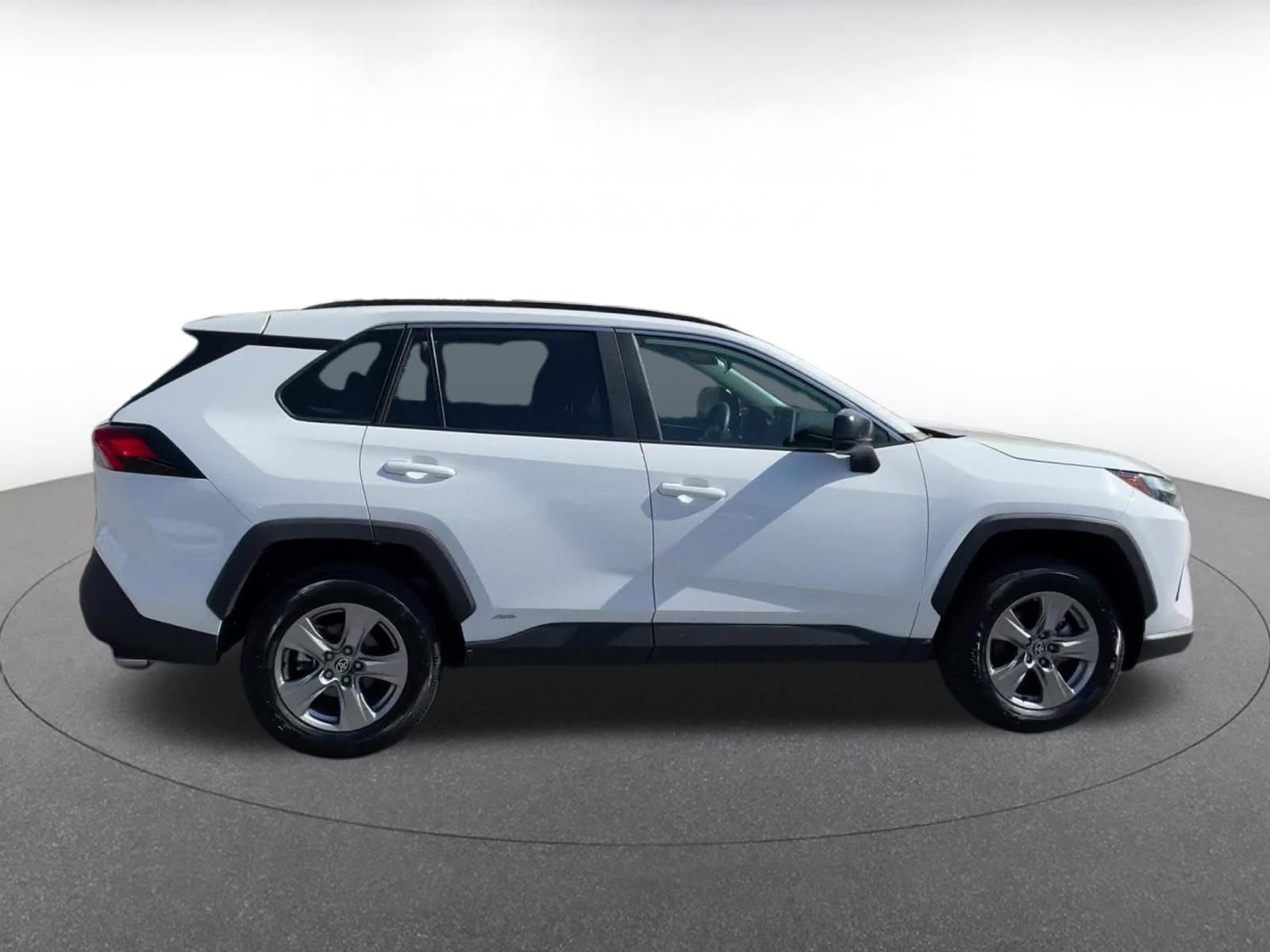 Thumbnail: 2025 Toyota RAV4 - 16
