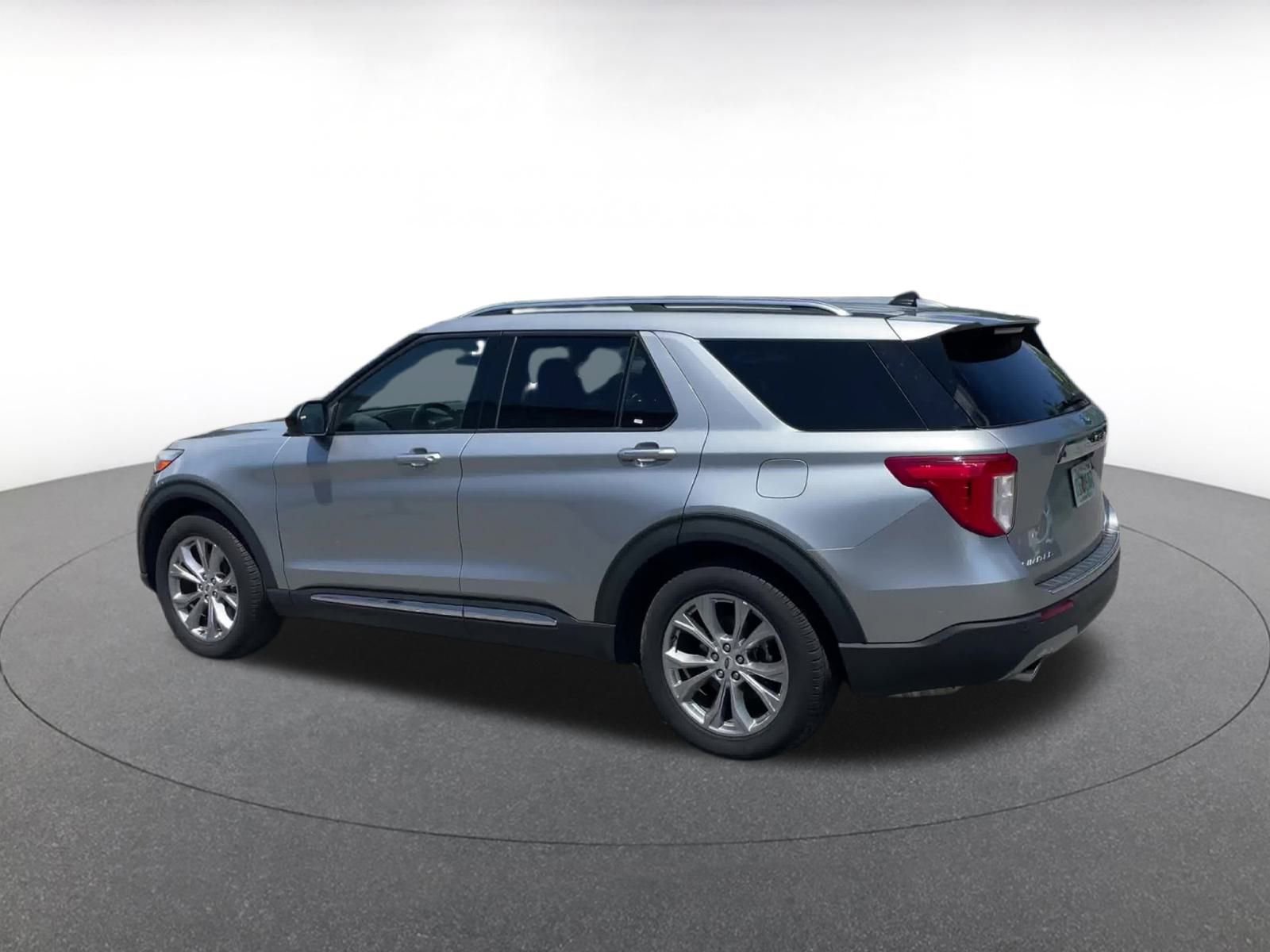 Thumbnail: 2023 Ford Explorer - 10