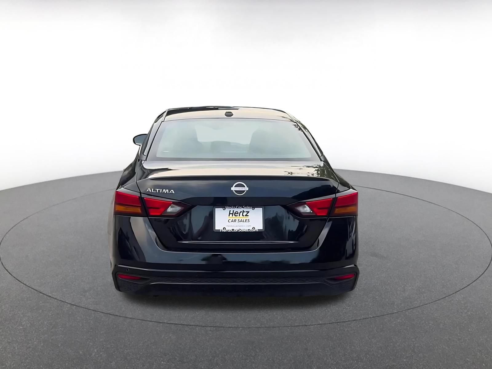 Thumbnail: 2025 Nissan Altima - 9