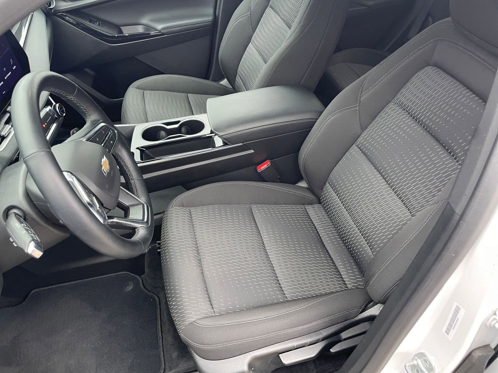 Thumbnail: 2025 Chevrolet Equinox - 35