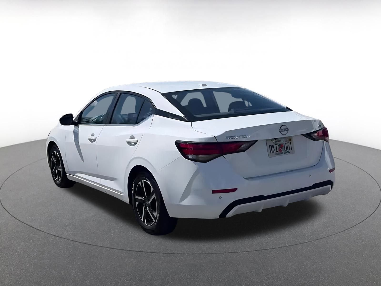 Thumbnail: 2024 Nissan Sentra - 10