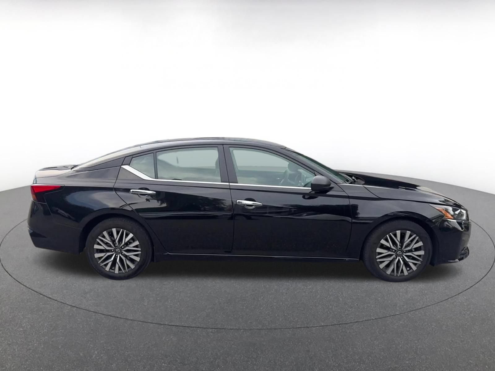 Thumbnail: 2025 Nissan Altima - 13