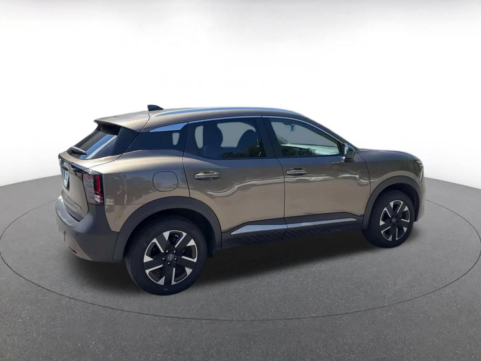 Thumbnail: 2026 Nissan Kicks - 13