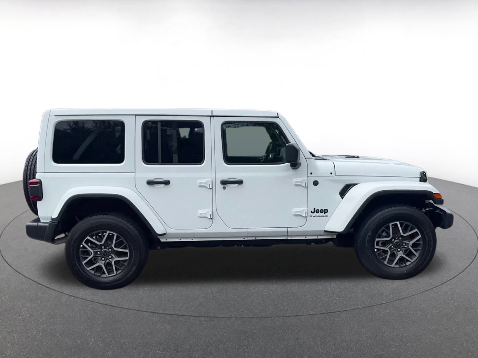 Thumbnail: 2025 Jeep Wrangler - 16