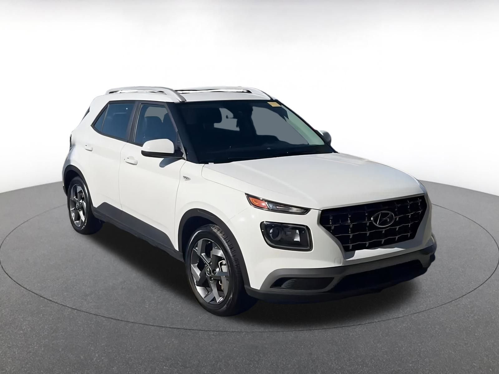 Thumbnail: 2025 Hyundai Venue - 2