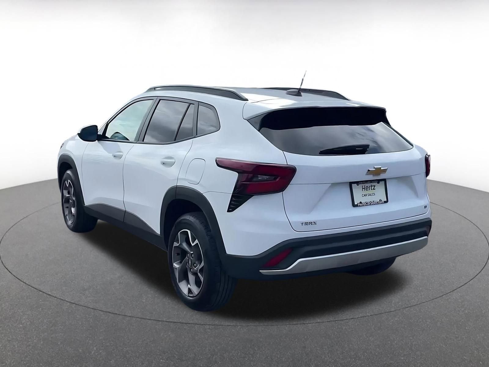 Thumbnail: 2025 Chevrolet Trax - 10