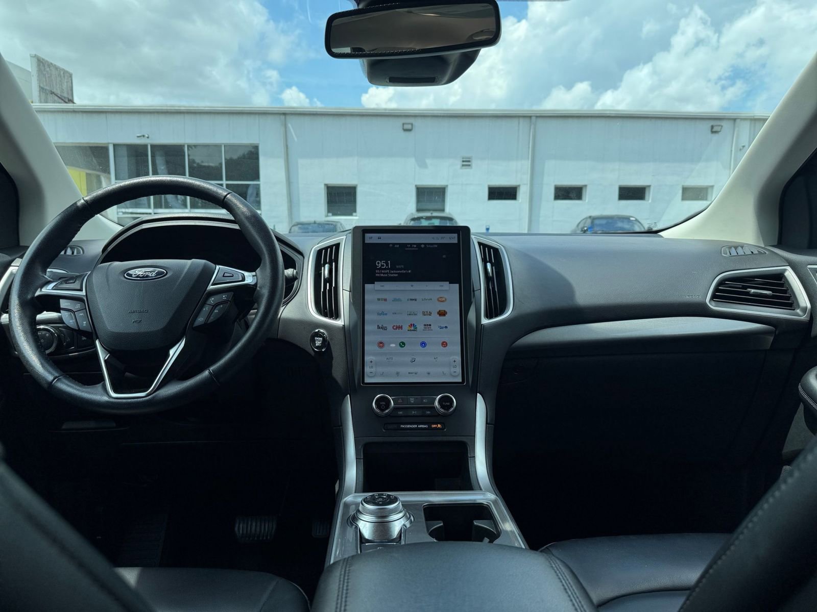 Thumbnail: 2024 Ford Edge - 32