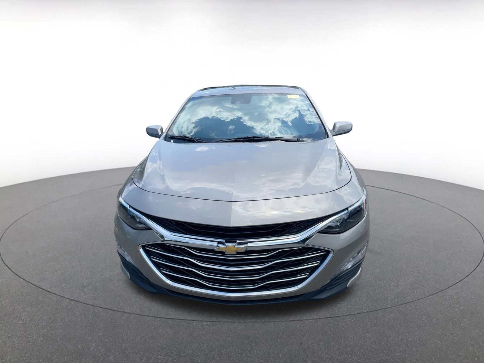 Thumbnail: 2024 Chevrolet Malibu - 3
