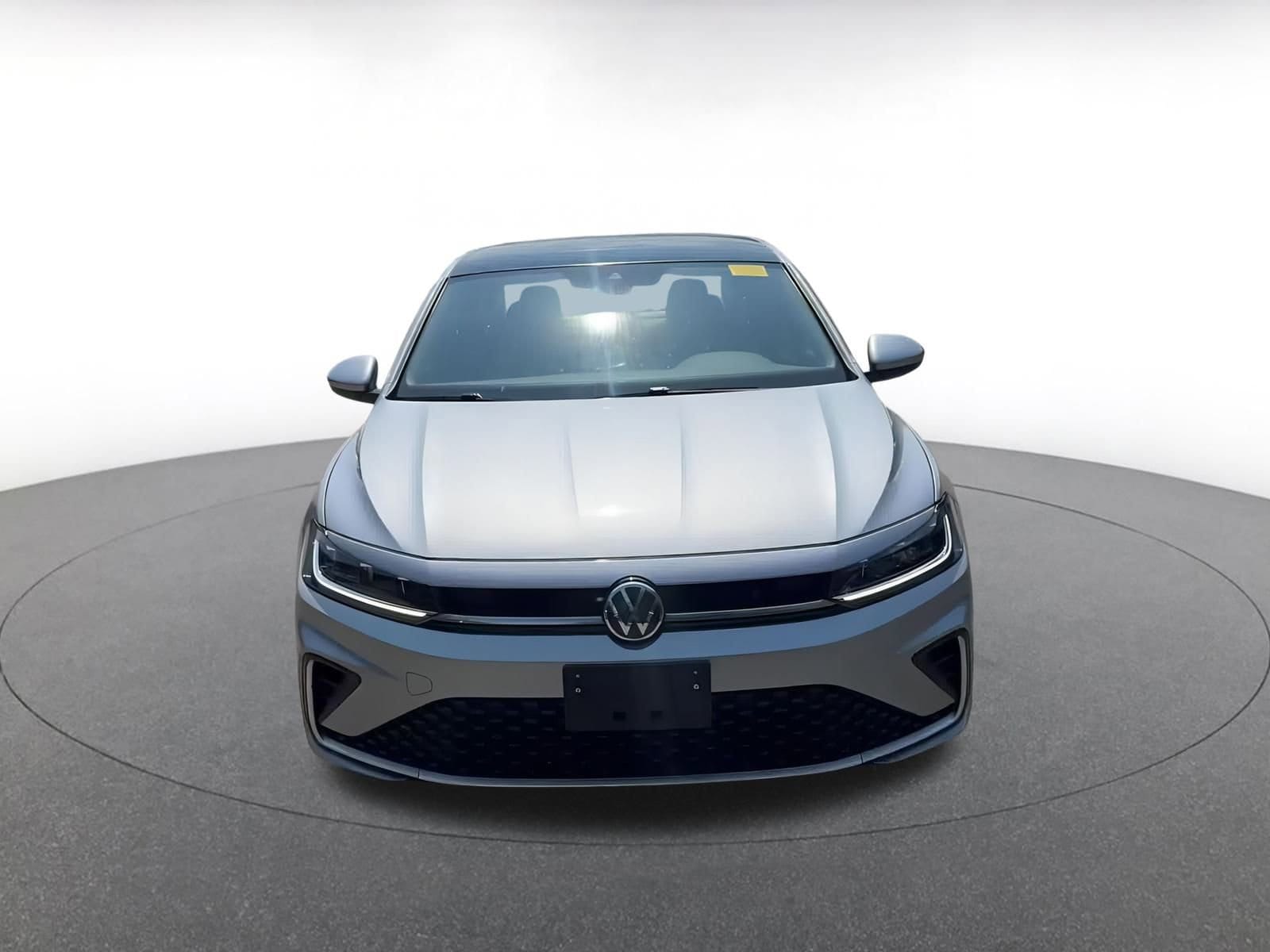 Thumbnail: 2025 Volkswagen Jetta - 3