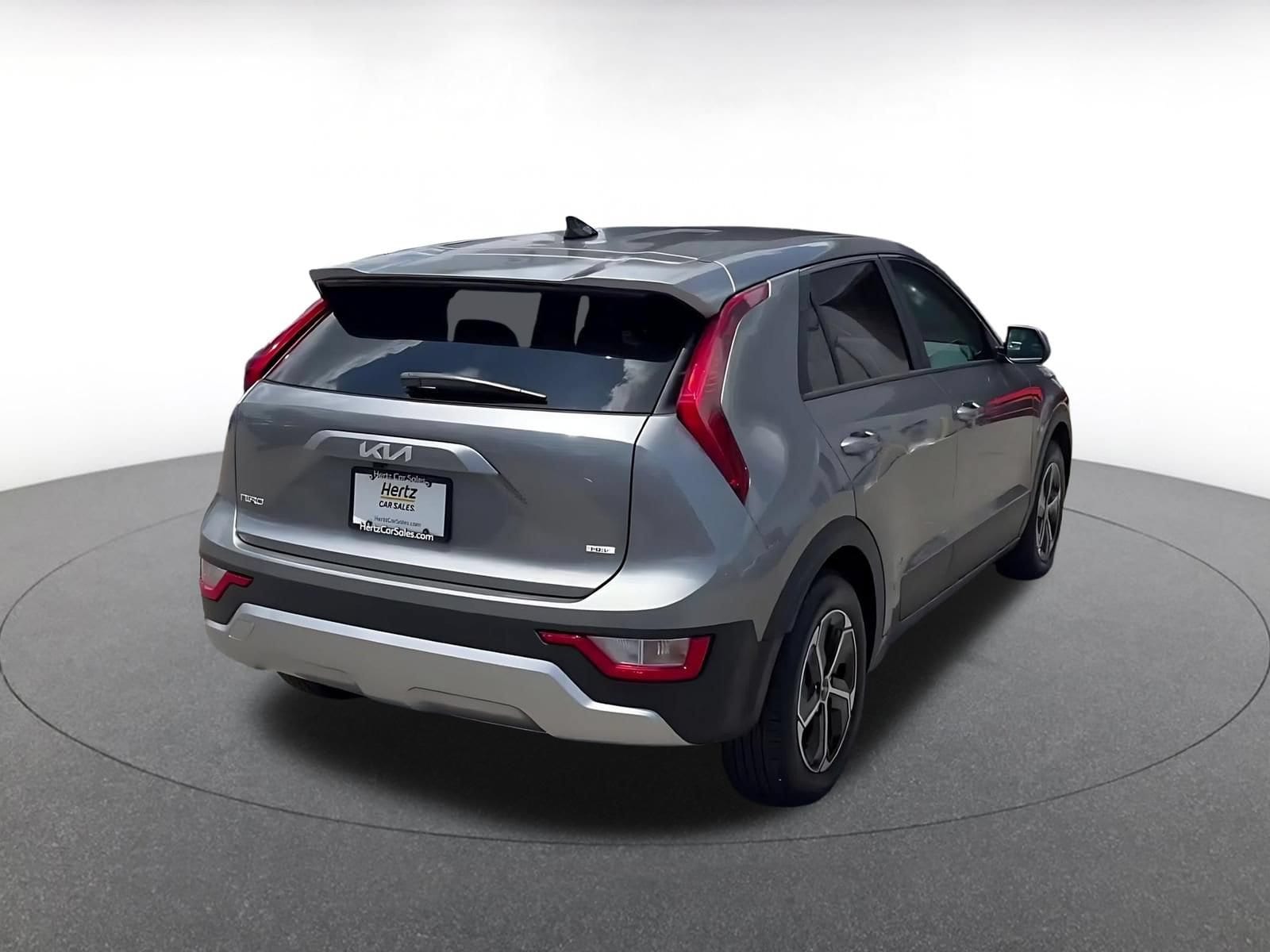 Thumbnail: 2026 Kia Niro - 12
