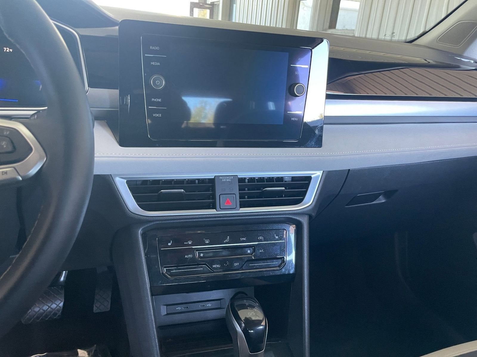 Thumbnail: 2025 Volkswagen Taos - 18