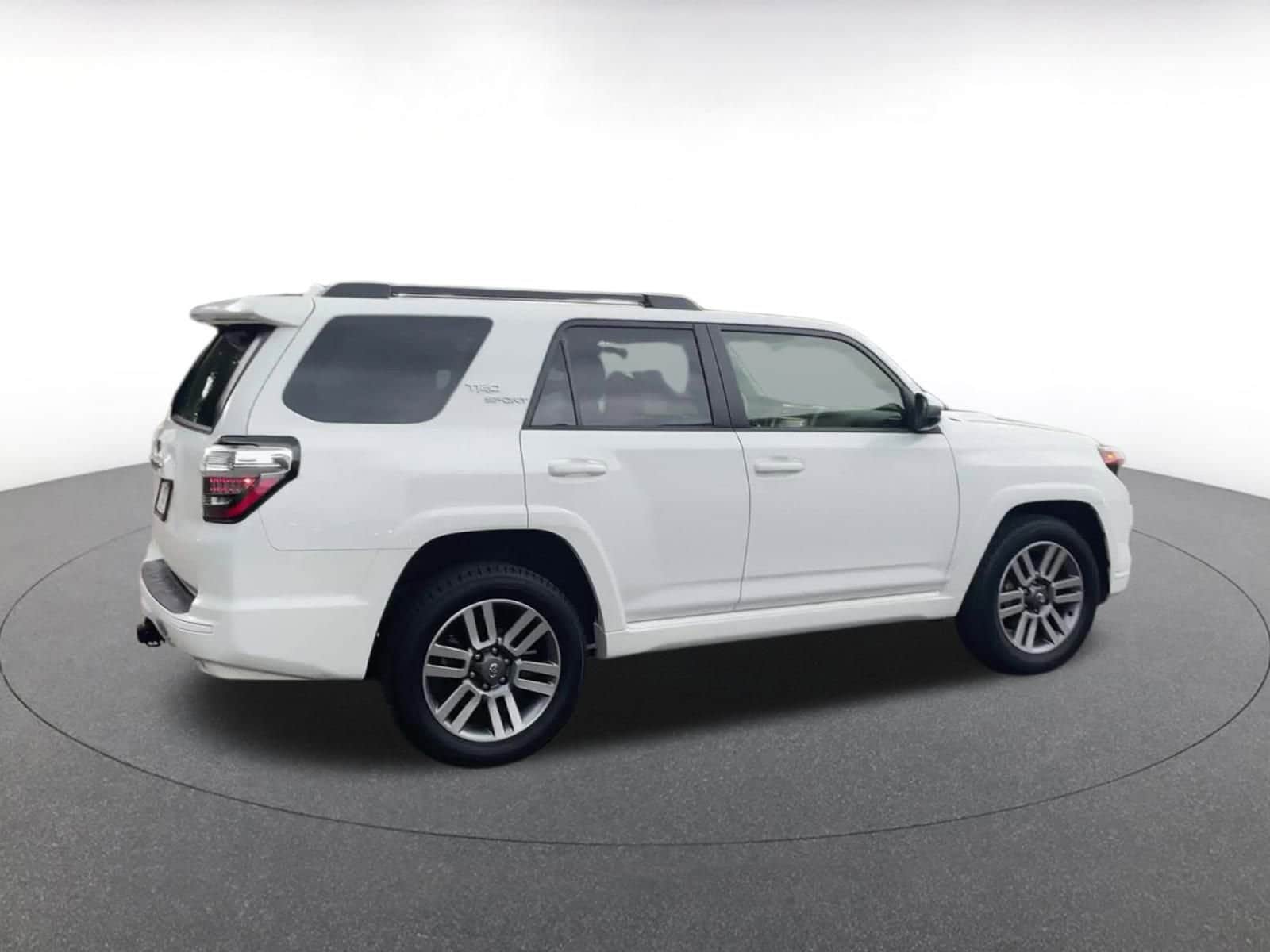 Thumbnail: 2024 Toyota 4Runner - 12