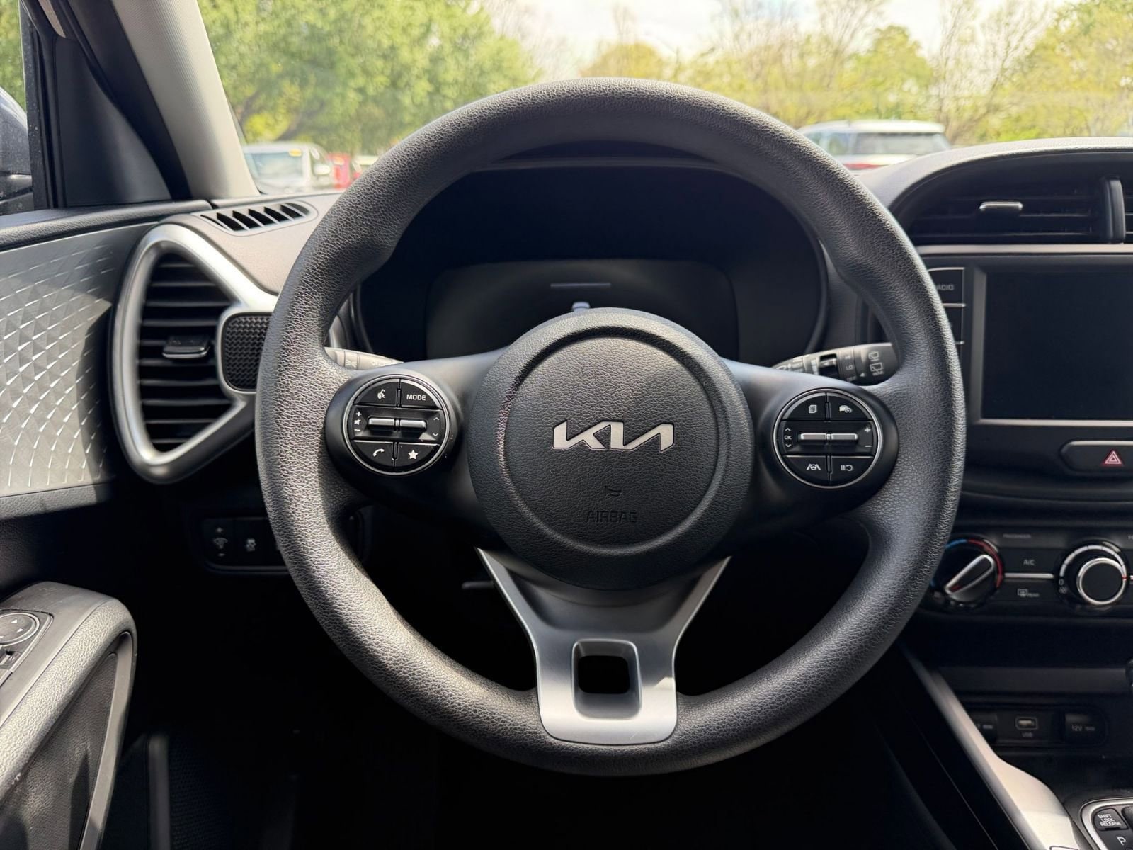 Thumbnail: 2025 Kia Soul - 25