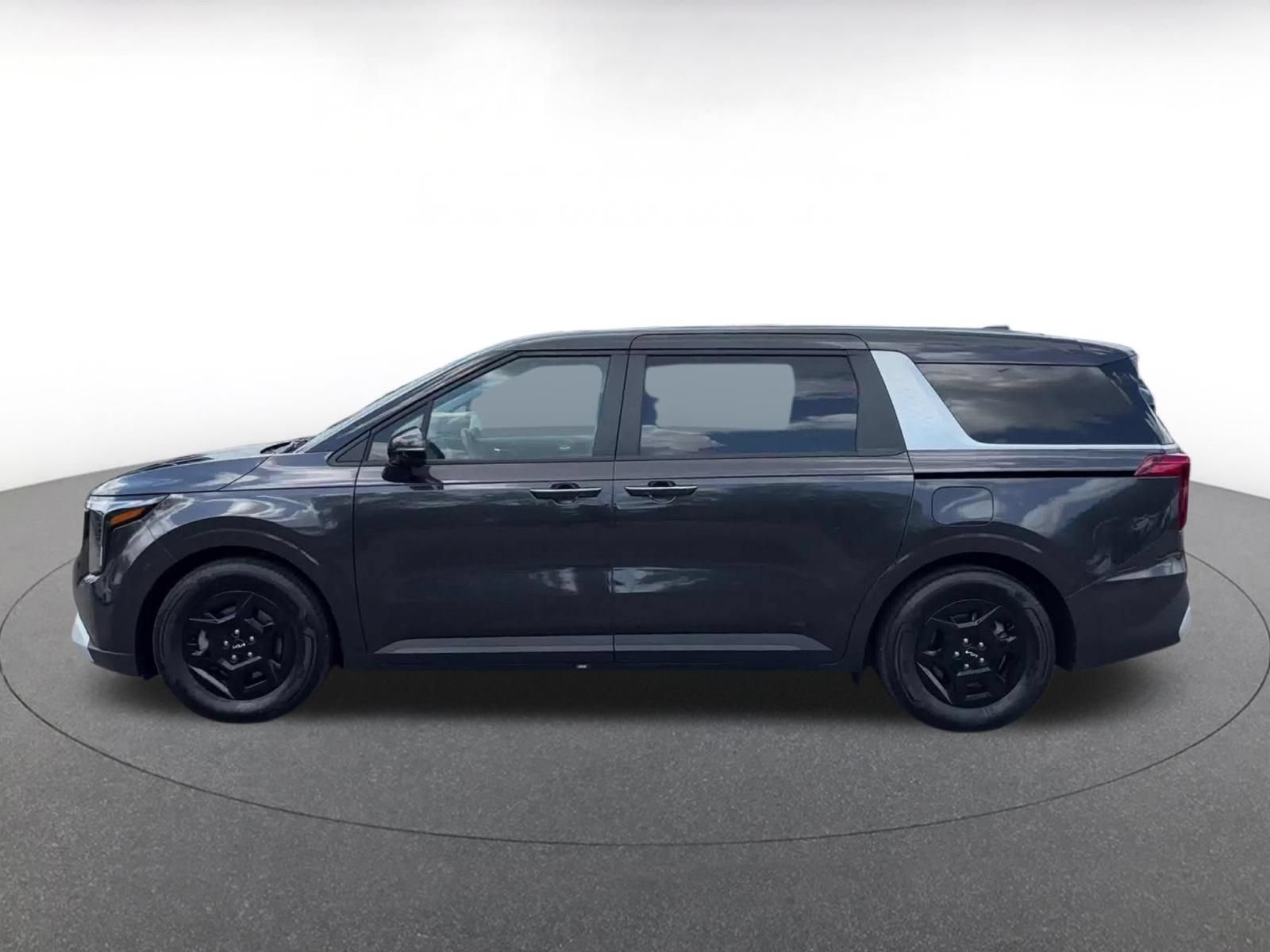 Thumbnail: 2026 Kia Carnival - 8