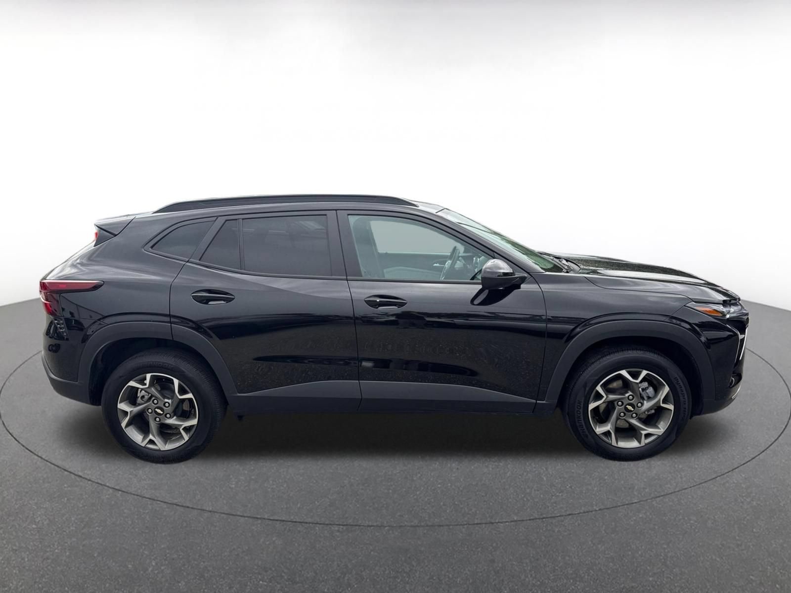 Thumbnail: 2025 Chevrolet Trax - 15