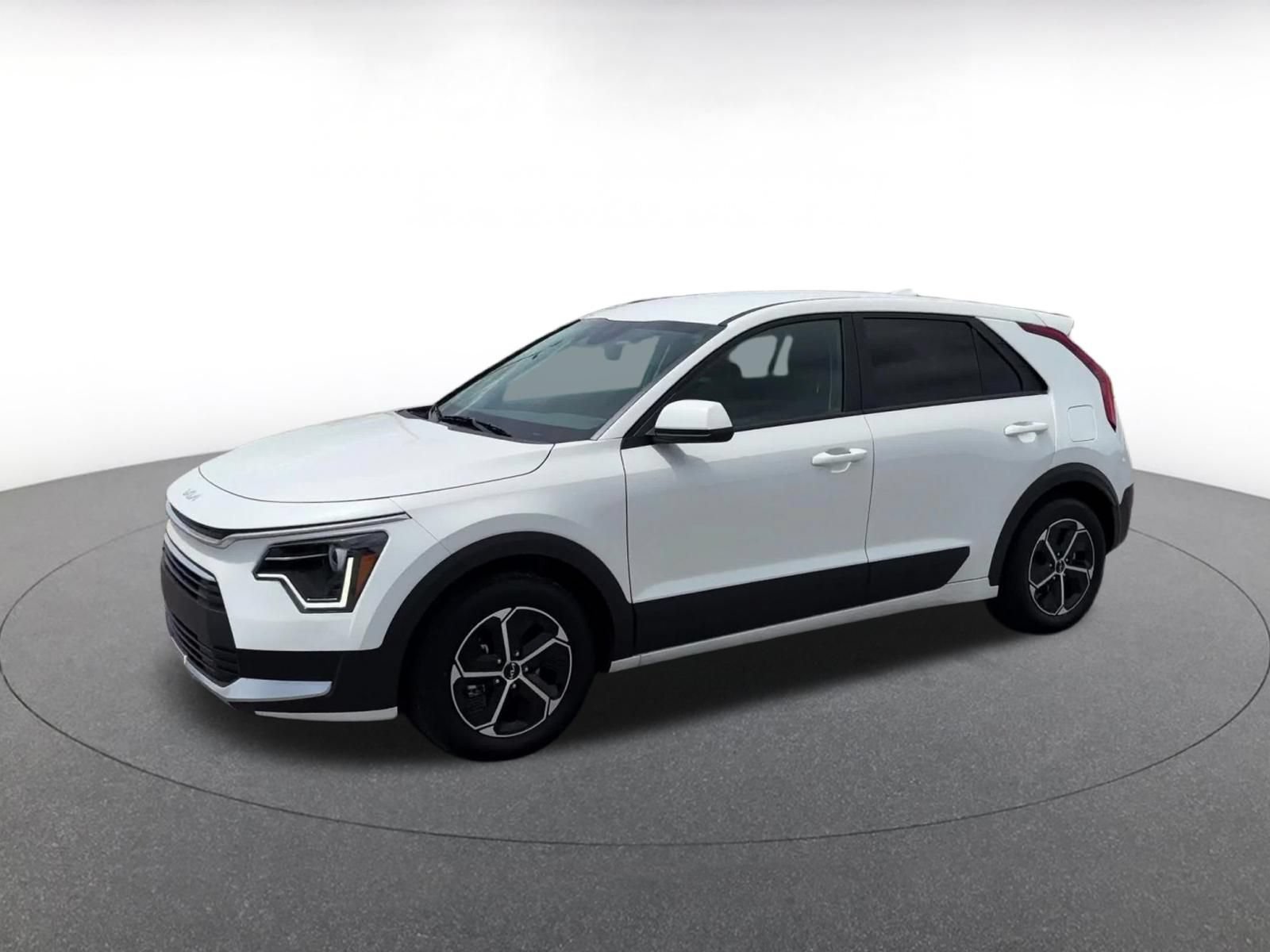 Thumbnail: 2026 Kia Niro - 7