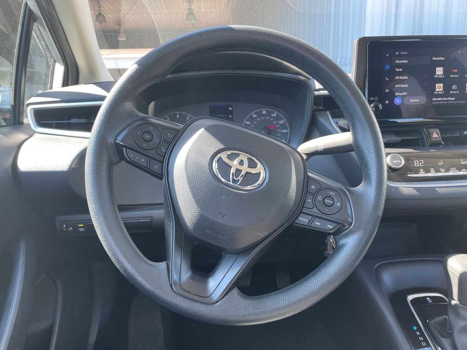 Thumbnail: 2025 Toyota Corolla - 25