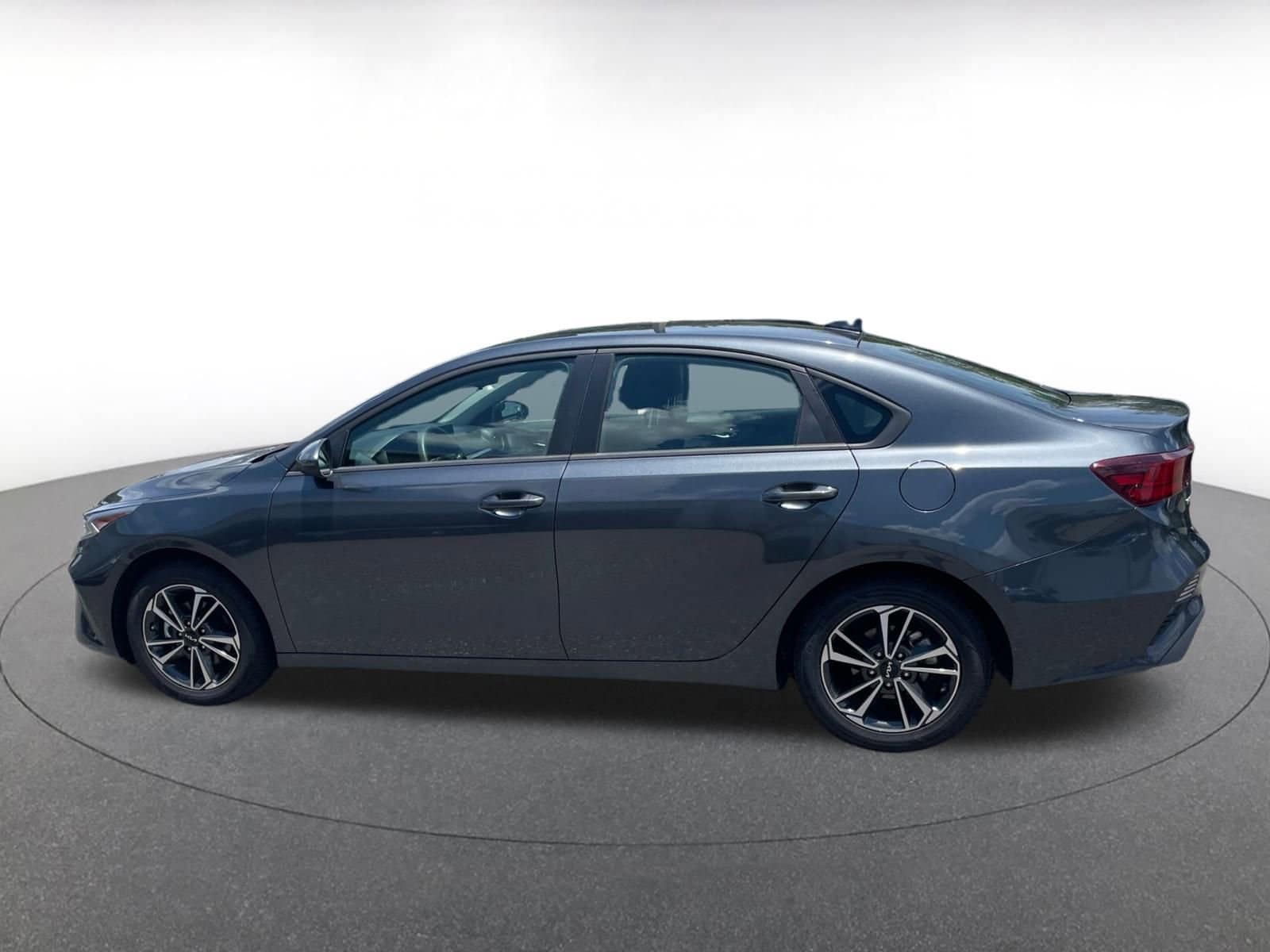 Thumbnail: 2024 Kia Forte - 5