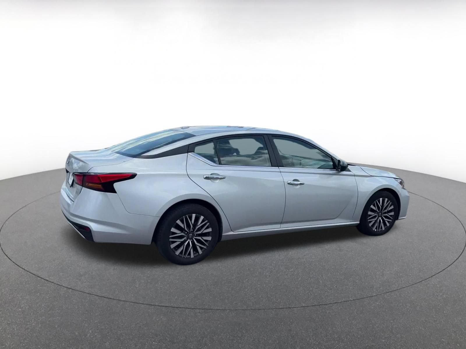 Thumbnail: 2025 Nissan Altima - 11