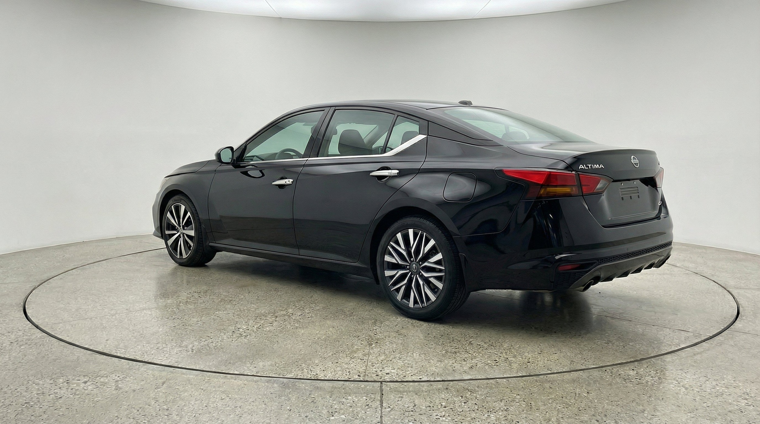Thumbnail: 2025 Nissan Altima - 8