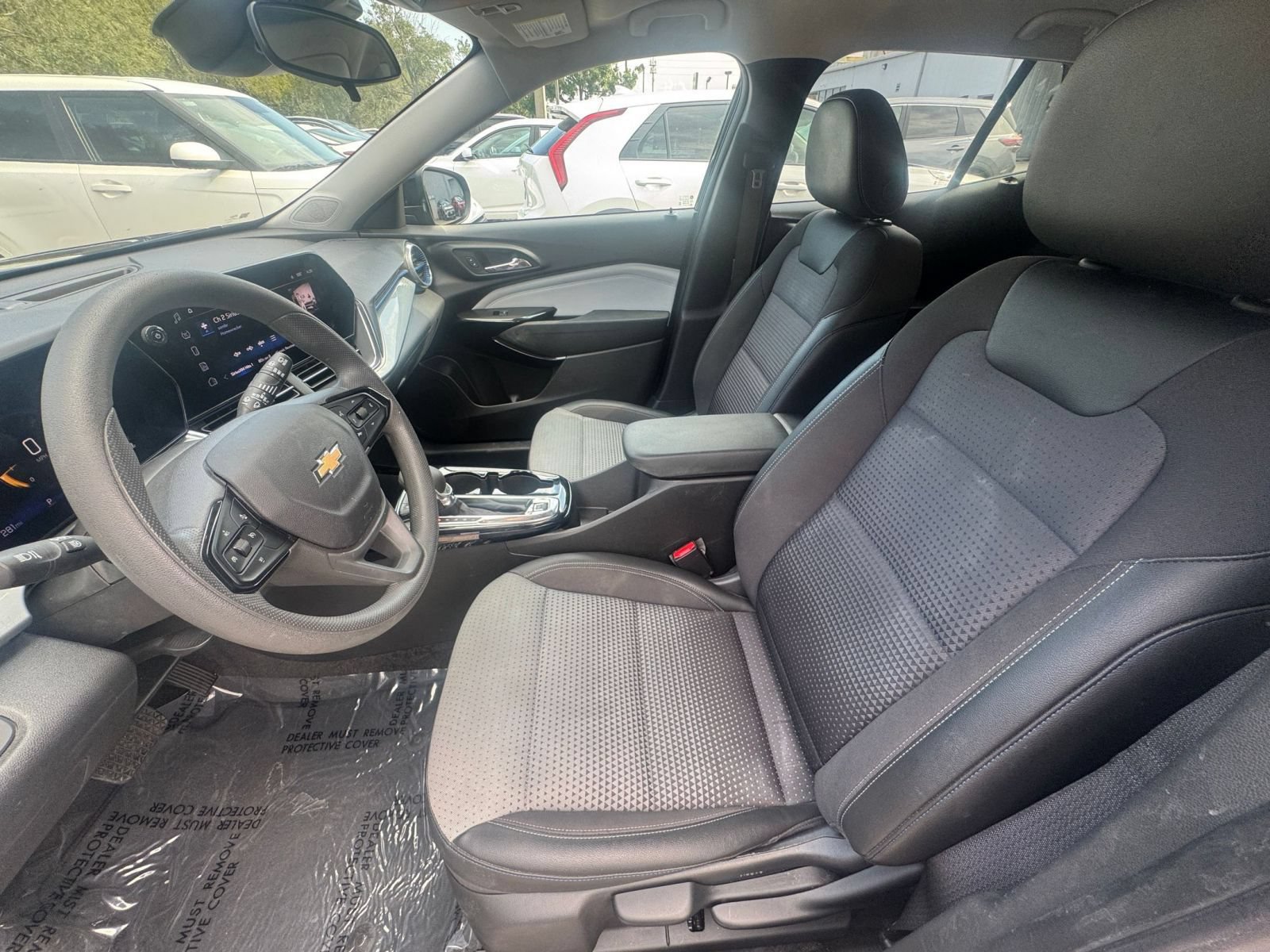 Thumbnail: 2025 Chevrolet Trax - 25