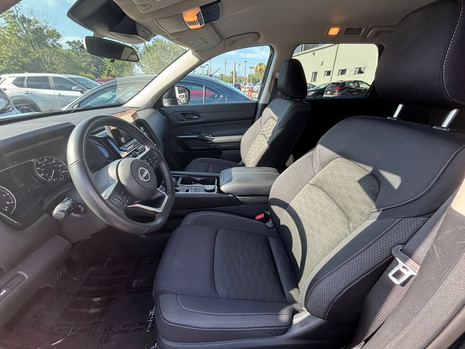 Thumbnail: 2025 Nissan Pathfinder - 29