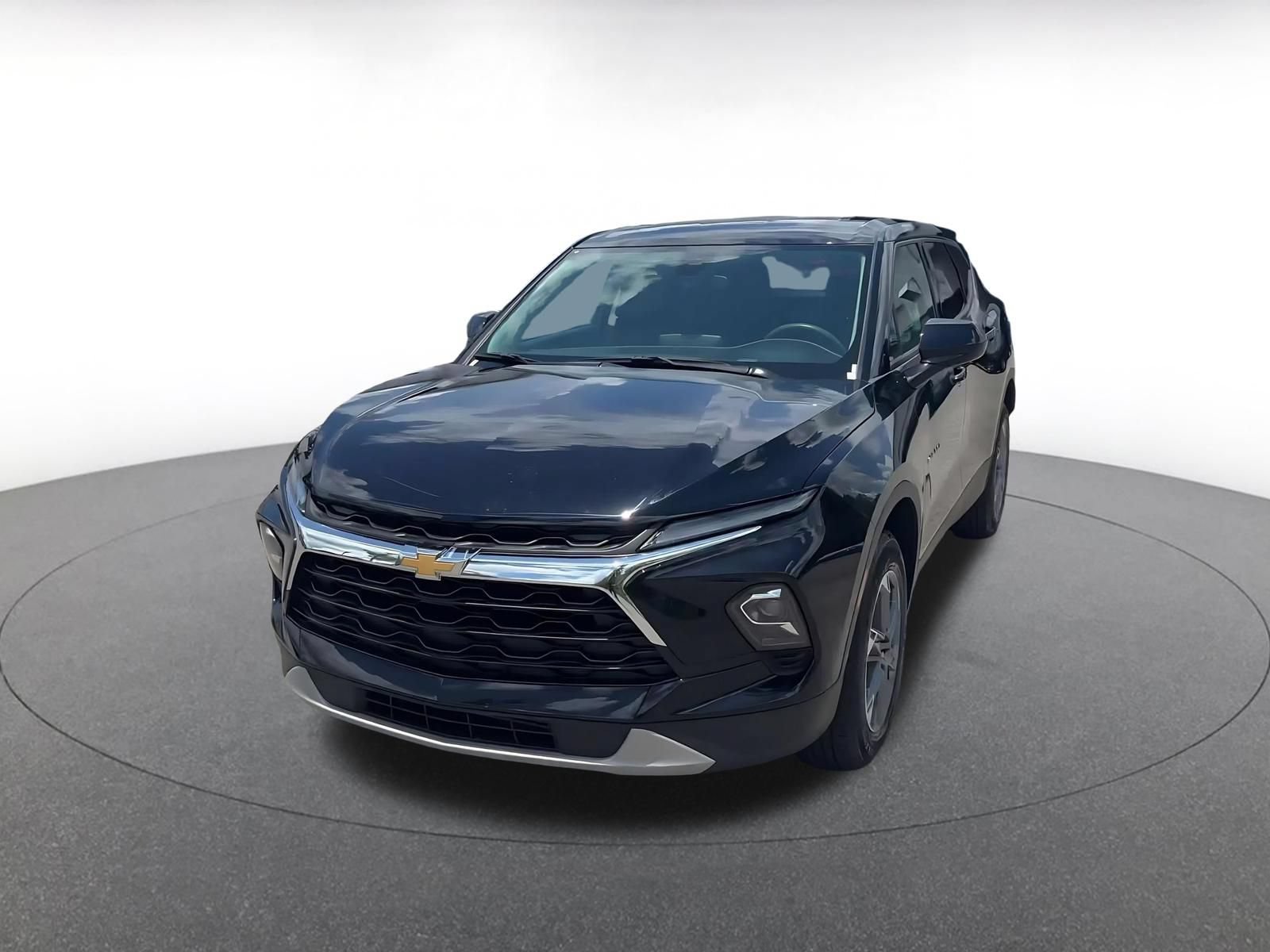 Thumbnail: 2025 Chevrolet Blazer - 4