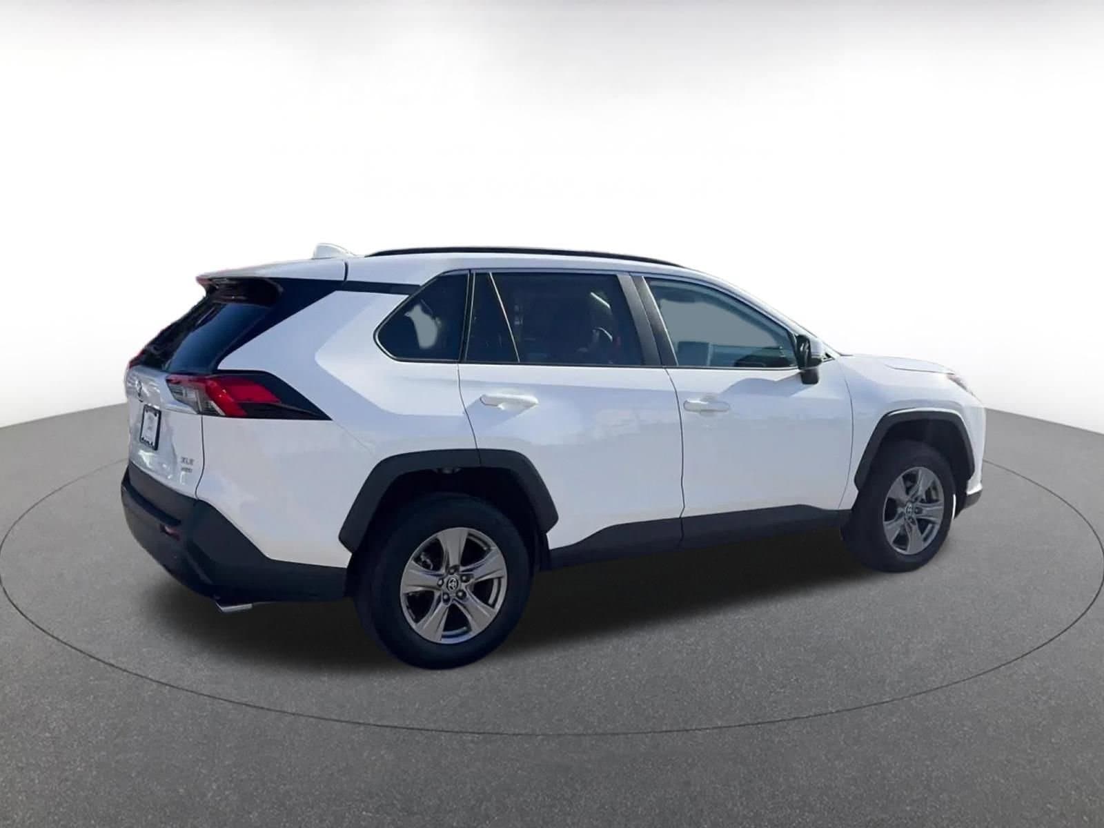 Thumbnail: 2025 Toyota RAV4 - 14