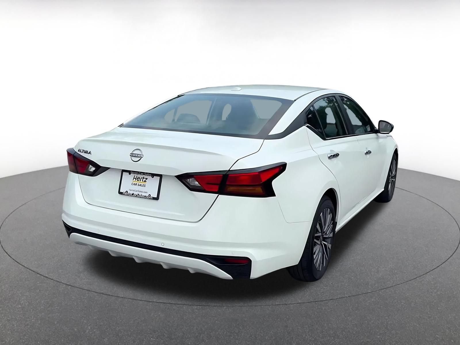 Thumbnail: 2025 Nissan Altima - 12