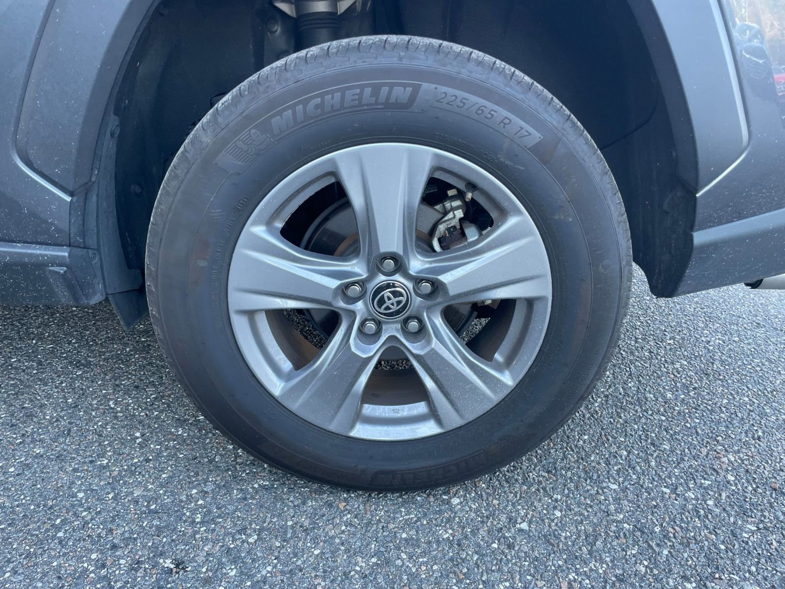 Thumbnail: 2025 Toyota RAV4 - 29