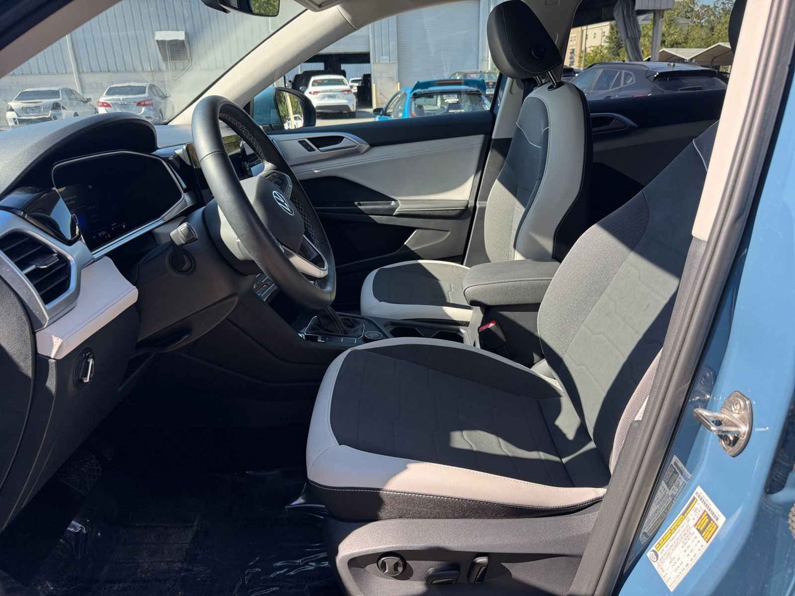 Thumbnail: 2025 Volkswagen Taos - 27