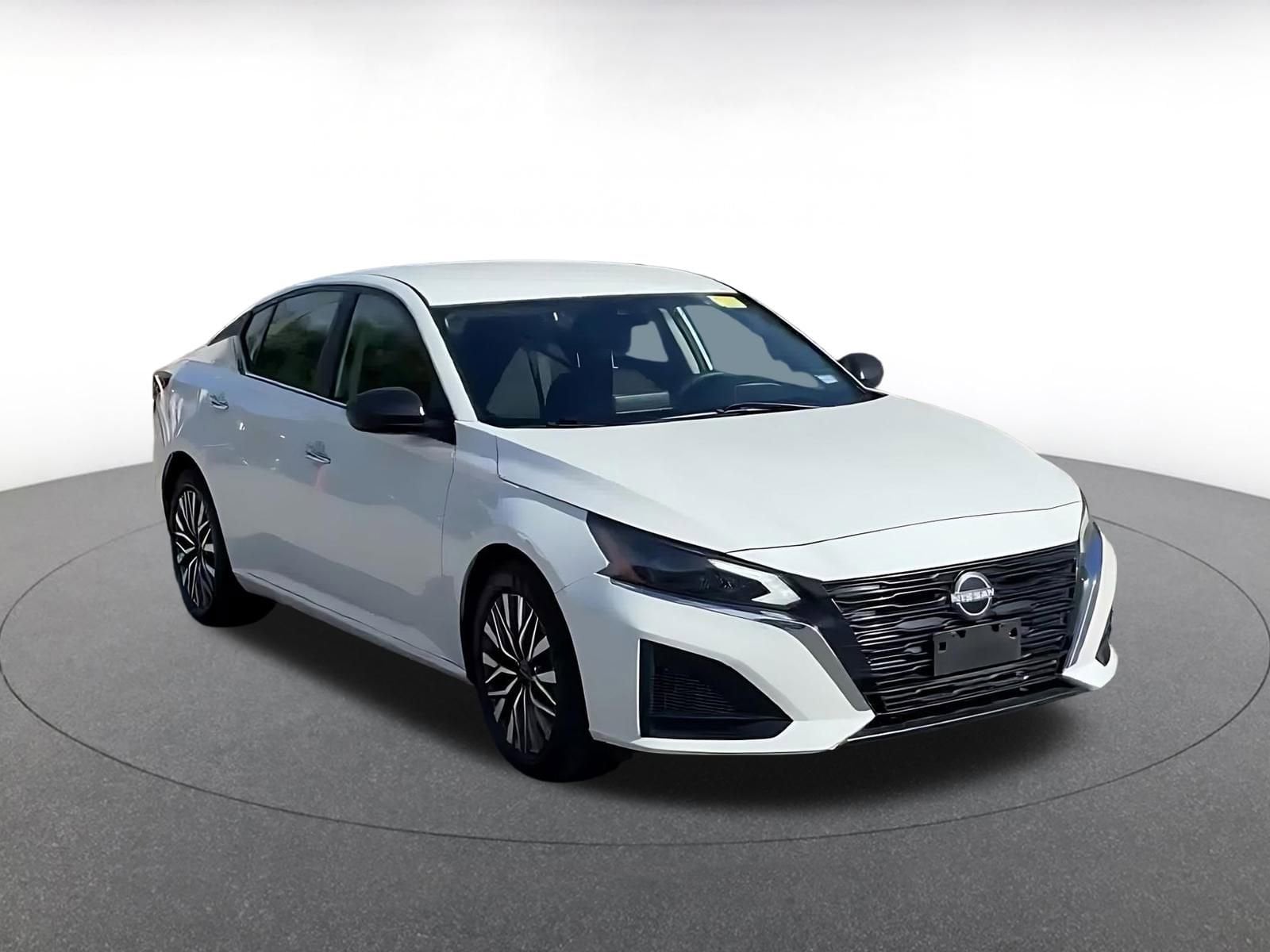 Thumbnail: 2025 Nissan Altima - 2