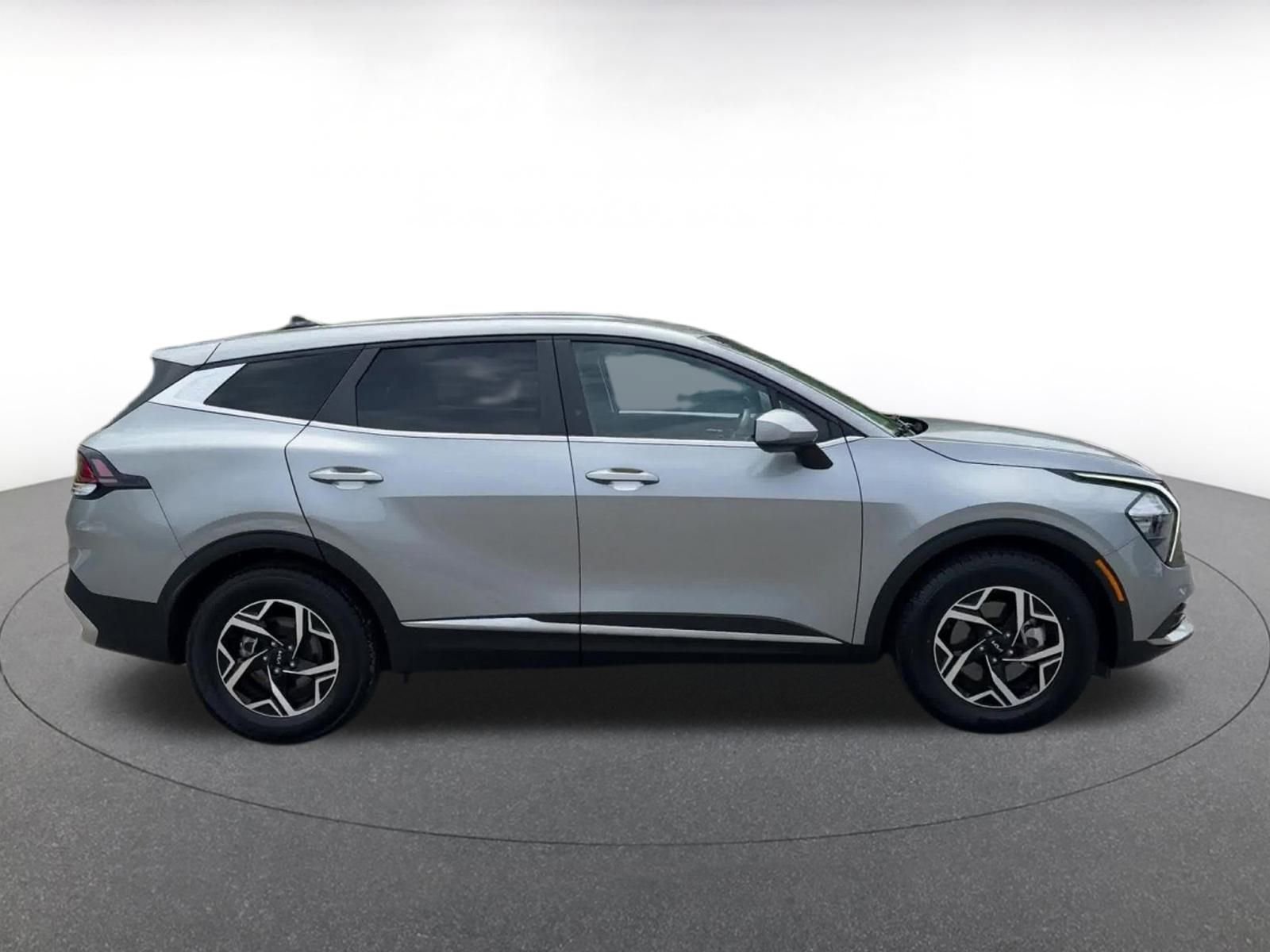Thumbnail: 2023 Kia Sportage - 13