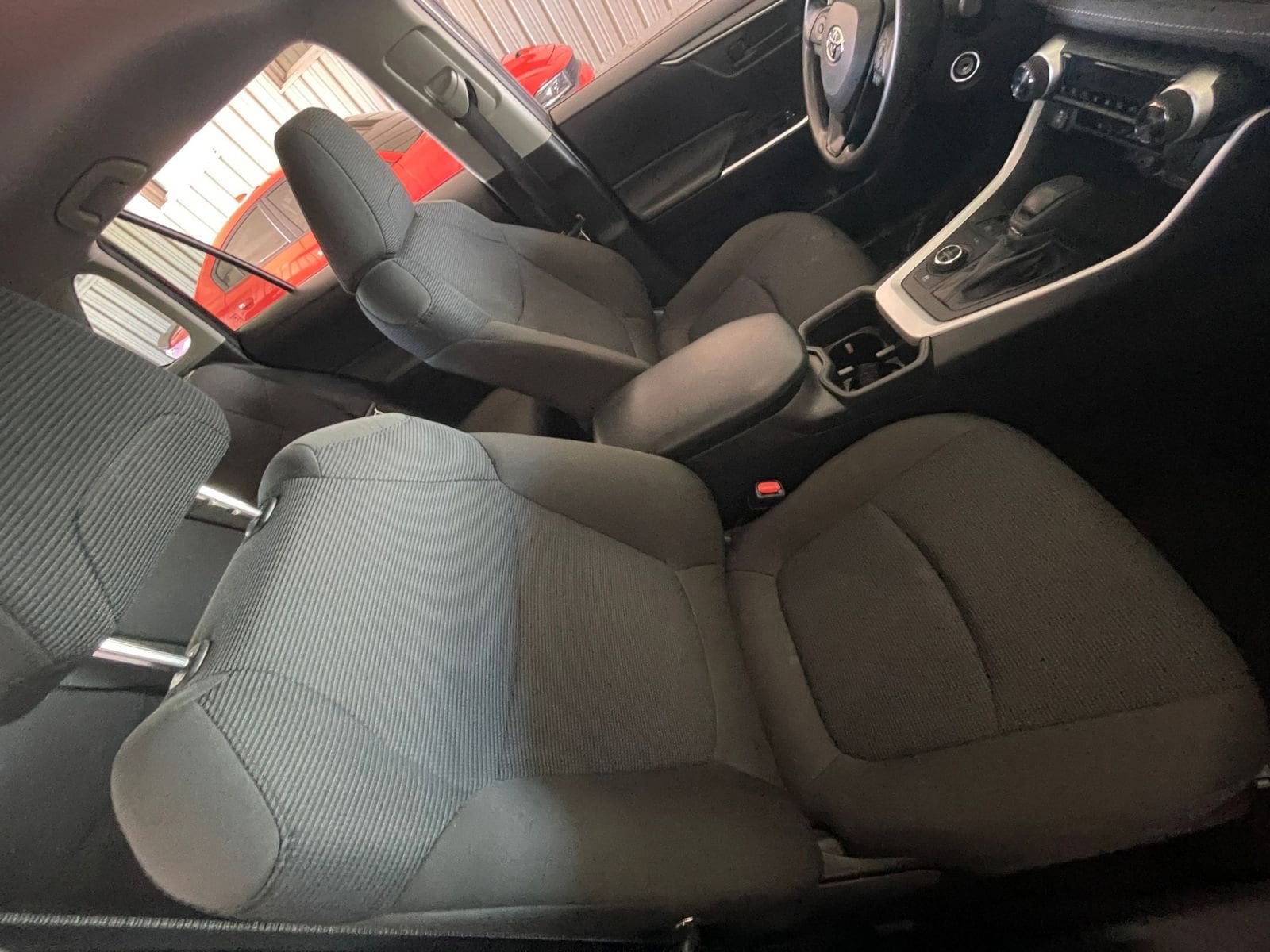 Thumbnail: 2025 Toyota RAV4 - 34