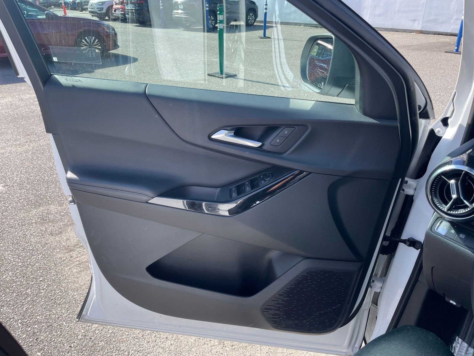 Thumbnail: 2025 Chevrolet Equinox - 20