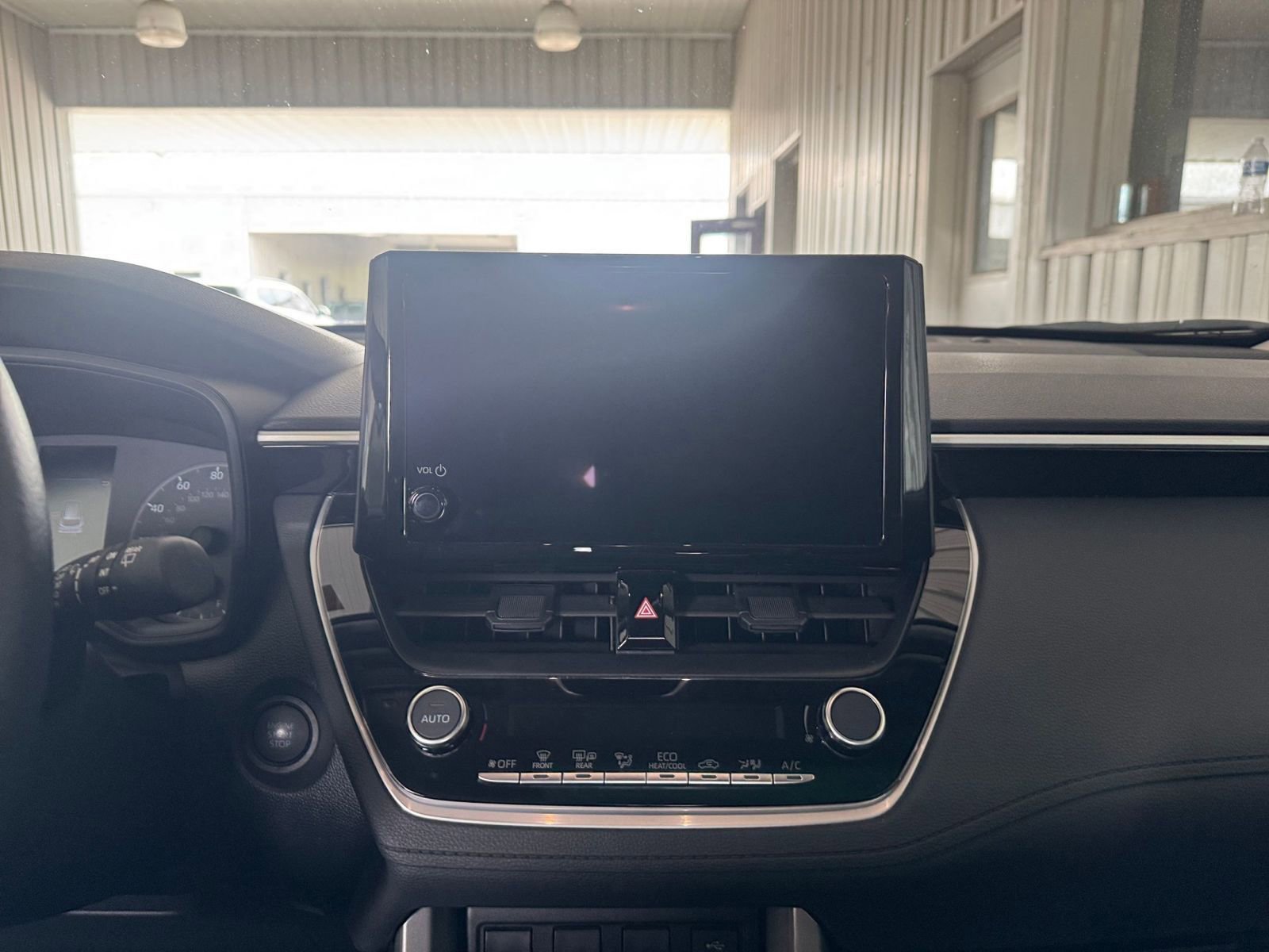 Thumbnail: 2025 Toyota Corolla Cross - 21