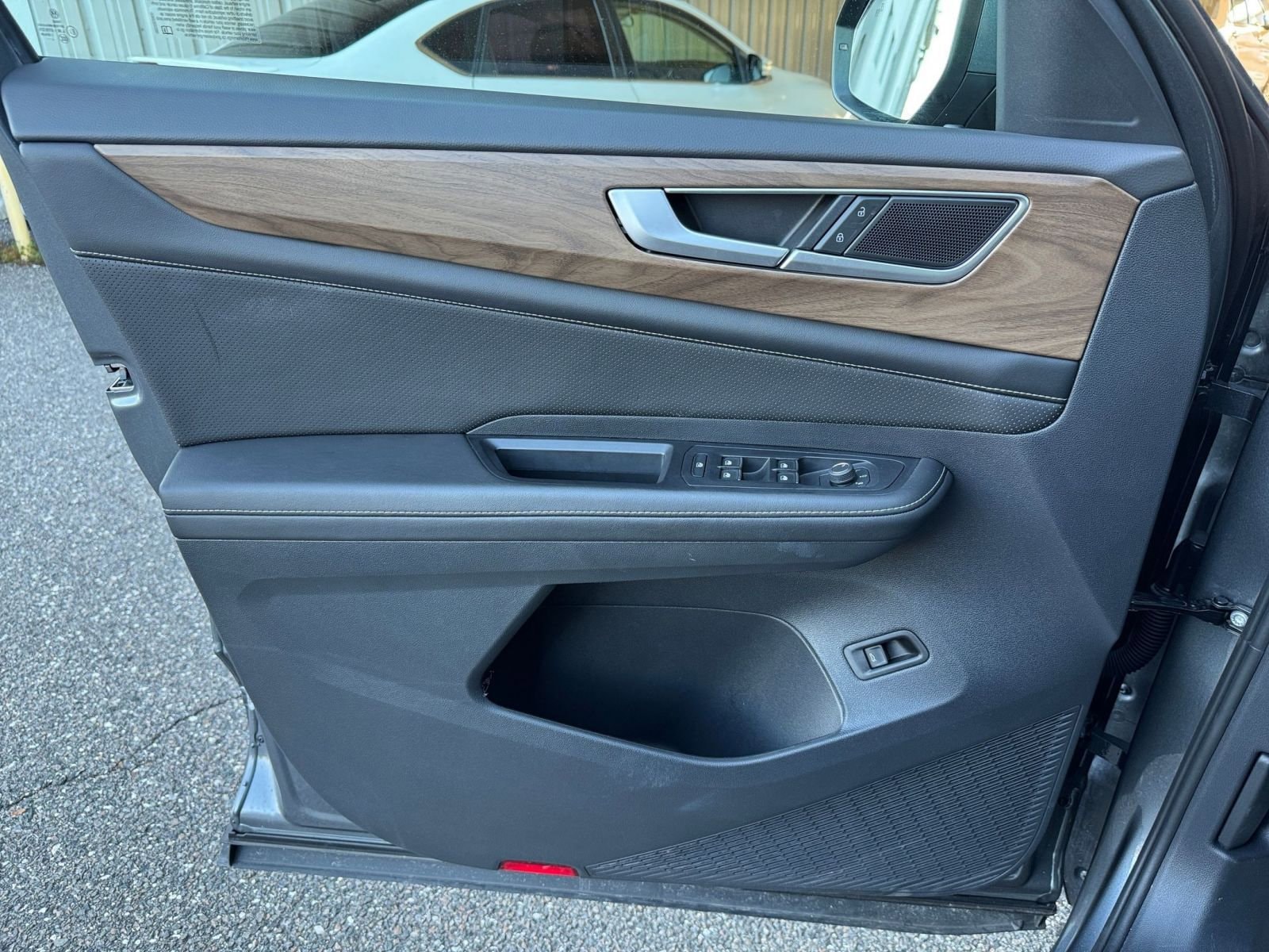 Thumbnail: 2025 Volkswagen Atlas - 20