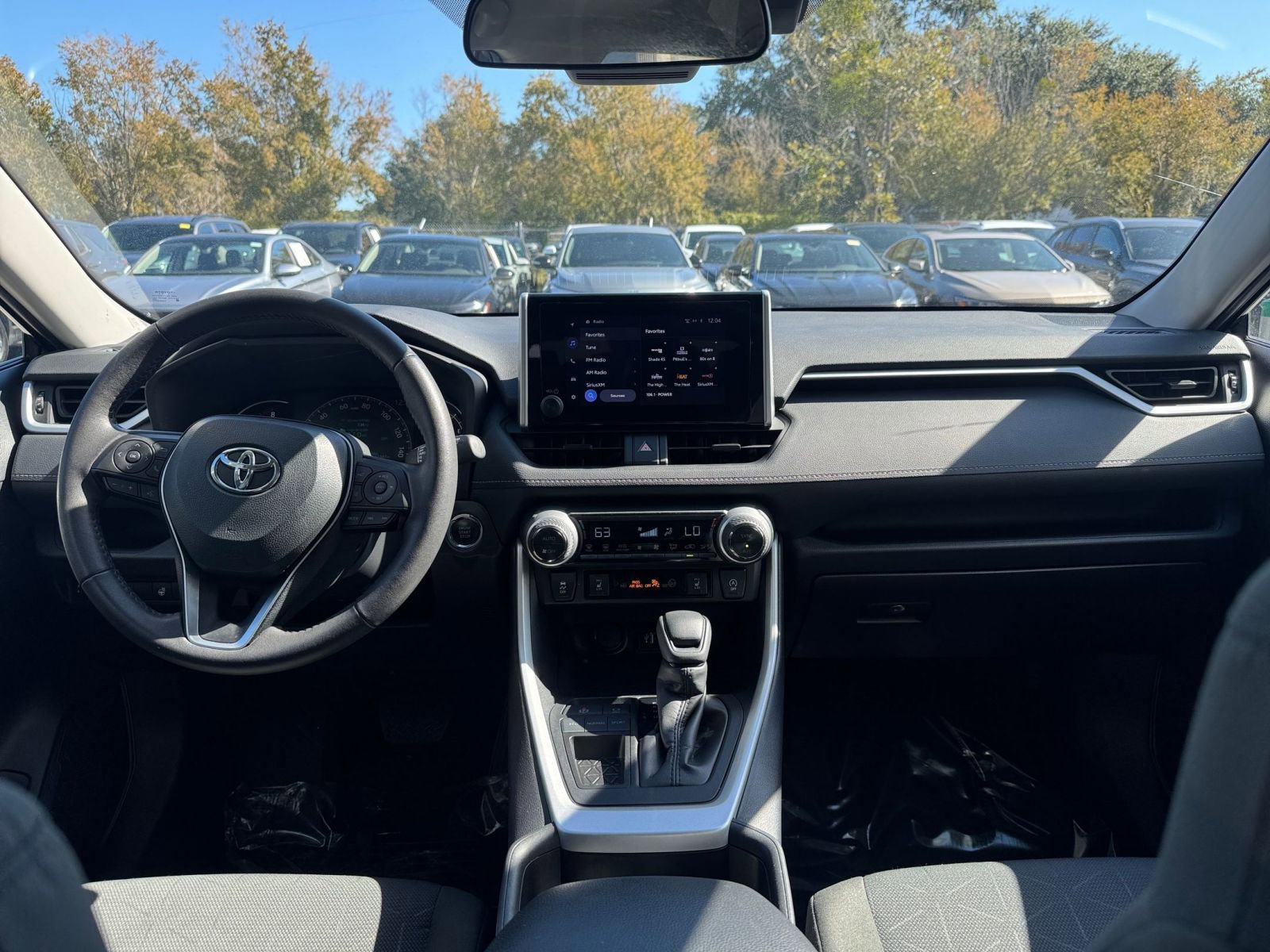 Thumbnail: 2025 Toyota RAV4 - 33