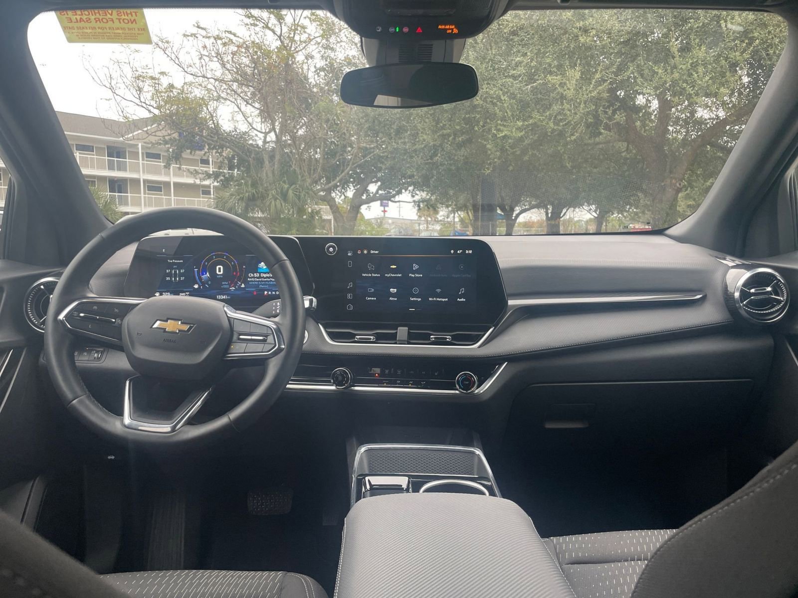 Thumbnail: 2025 Chevrolet Equinox - 32