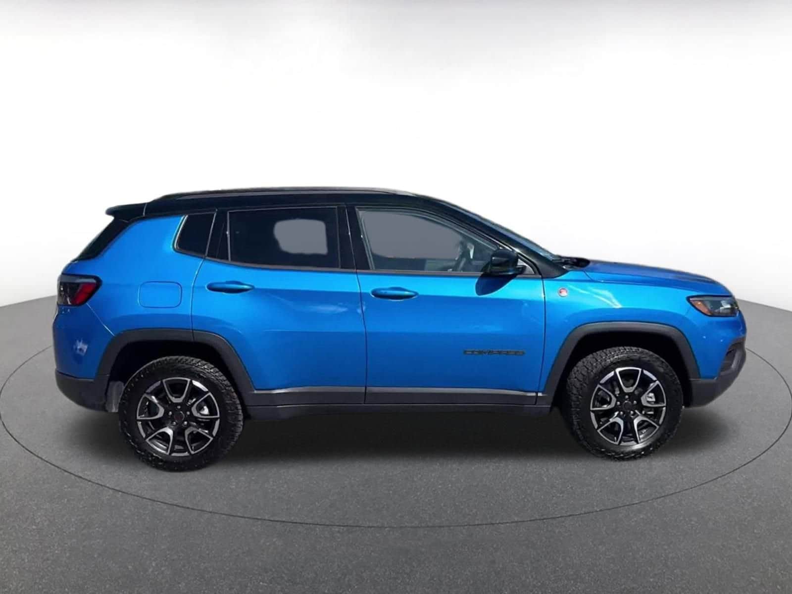 Thumbnail: 2025 Jeep Compass - 17