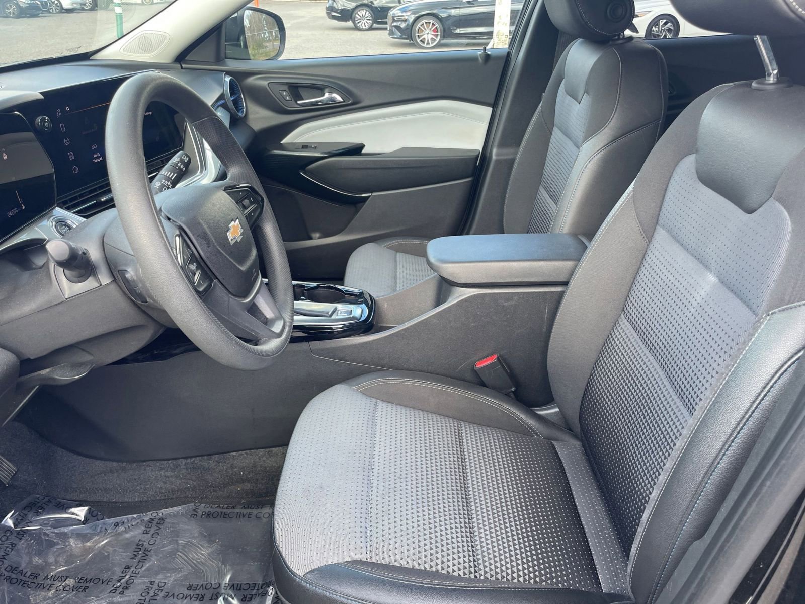 Thumbnail: 2025 Chevrolet Trax - 27