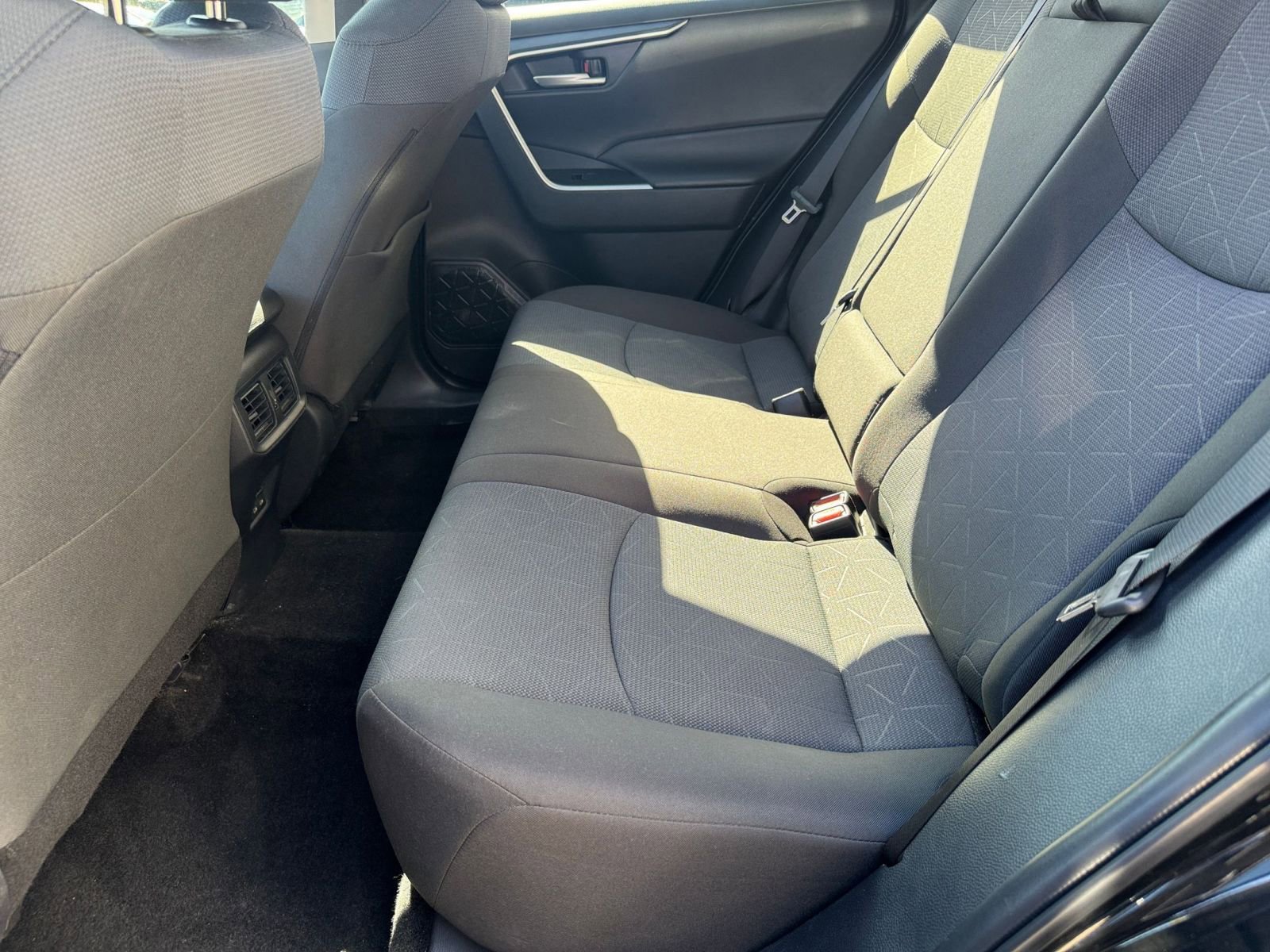 Thumbnail: 2025 Toyota RAV4 - 25