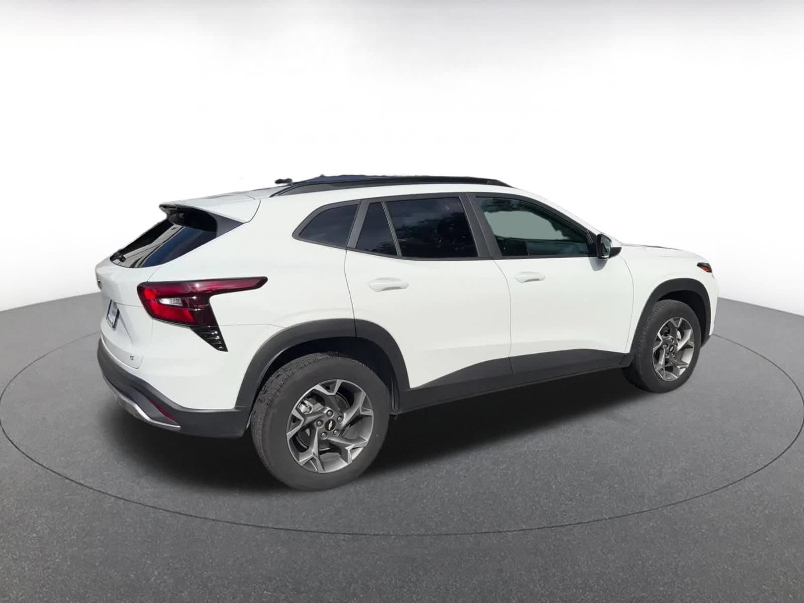 Thumbnail: 2025 Chevrolet Trax - 12