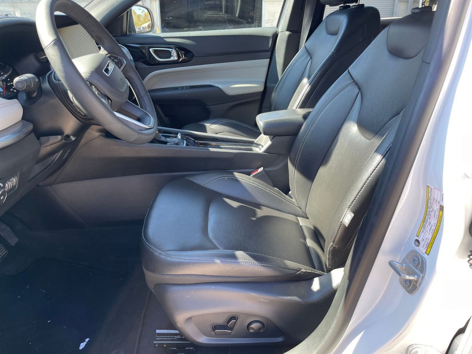 Thumbnail: 2025 Jeep Compass - 27