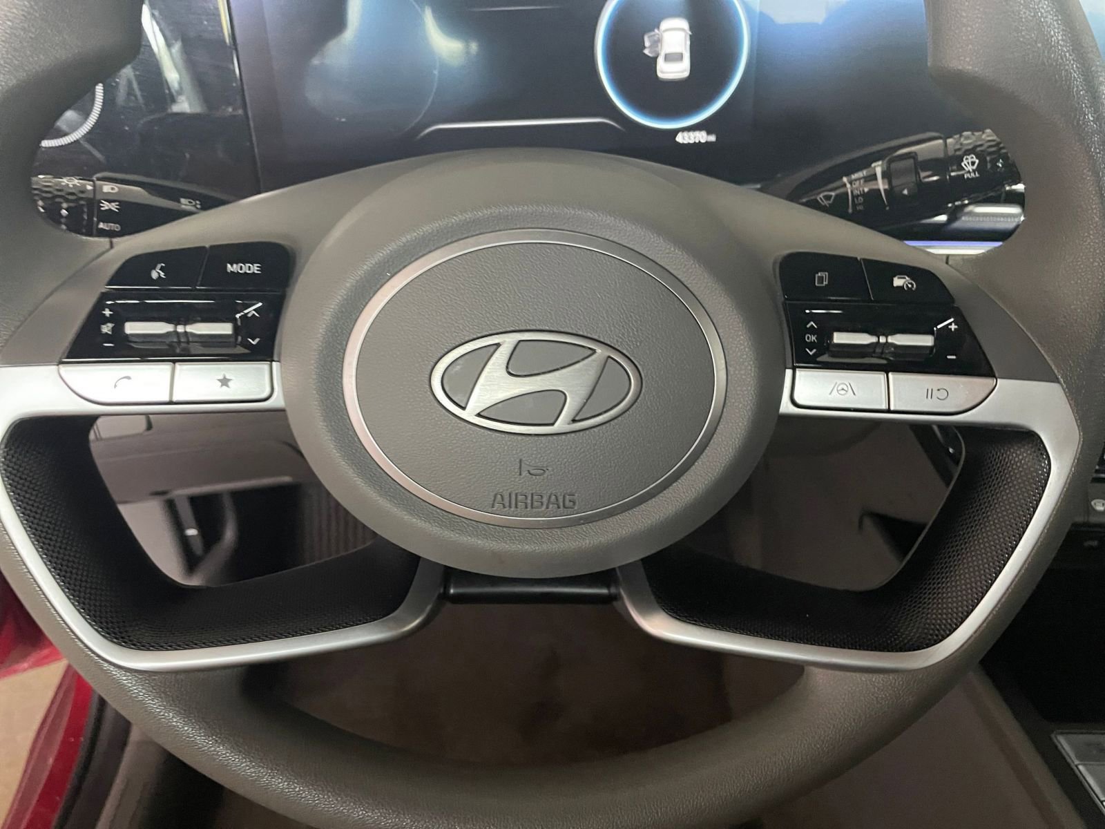 Thumbnail: 2024 Hyundai Elantra - 25
