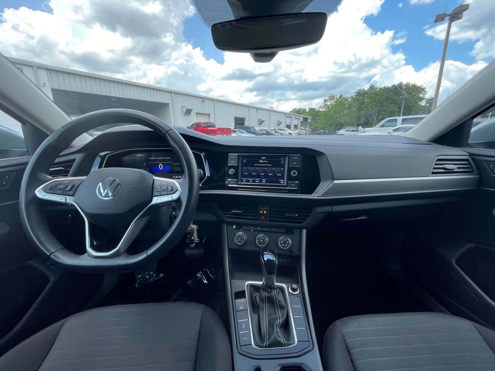 Thumbnail: 2024 Volkswagen Jetta - 26