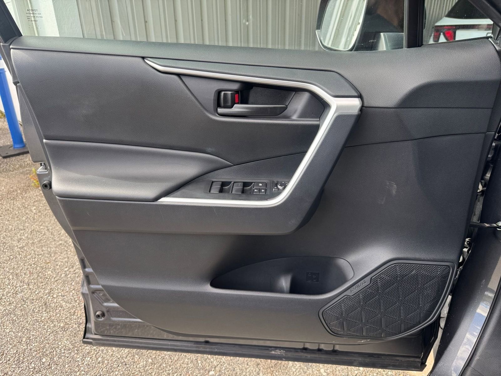 Thumbnail: 2025 Toyota RAV4 - 20