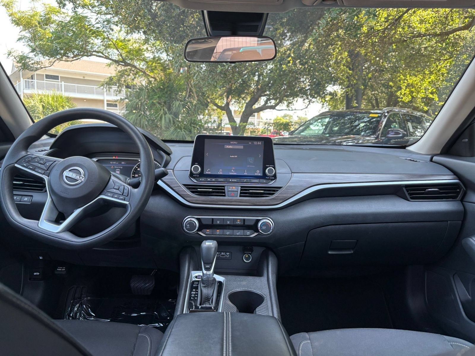 Thumbnail: 2025 Nissan Altima - 32